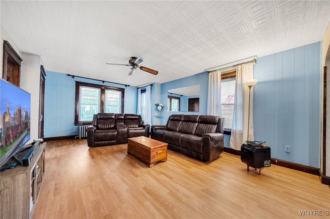 photo 4 : 2486 Willow Avenue, Niagara Falls NY 14305