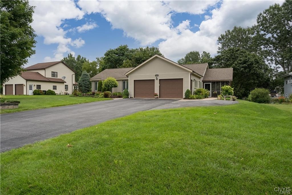 photo 2 : 22036 Riverbend Drive West, Le Ray NY 13601