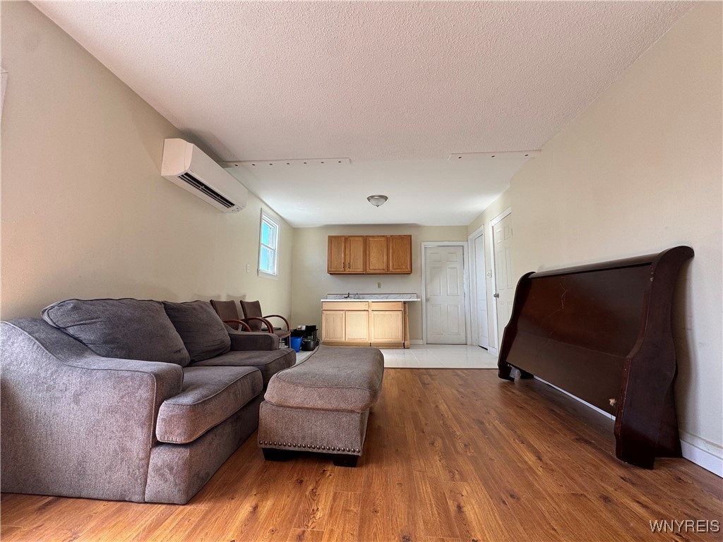 photo 0nTVLdJyboODAvn64: 632 7th Street 6, Niagara Falls NY 14301