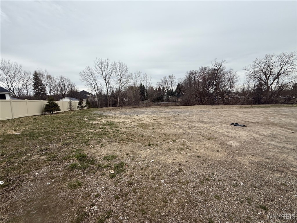 photo djOHdHUKGKwTllgqFkbPWbrs: 527 East And West Road, West Seneca NY 14224