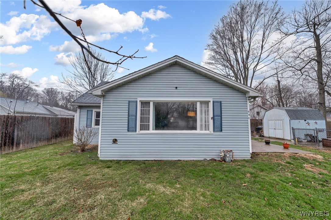 photo 2 : 446 Jefferson Avenue, Evans NY 14006