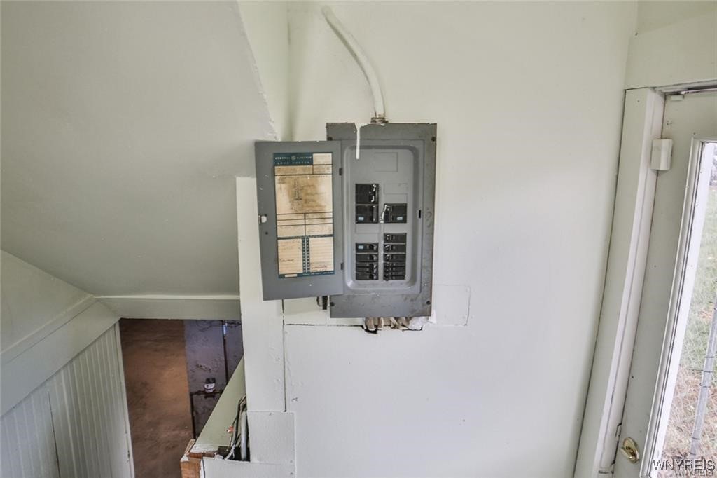 photo 5a: 1824 Niagara Avenue, Niagara Falls NY 14305