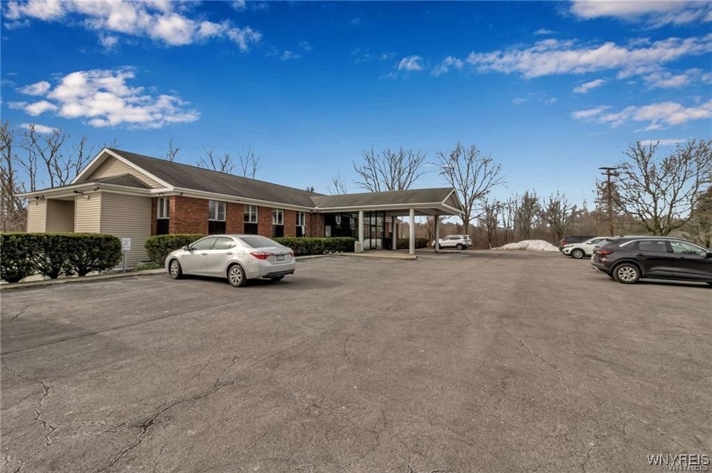 photo 4 : 6435 C Webster Road, Orchard Park NY 14127