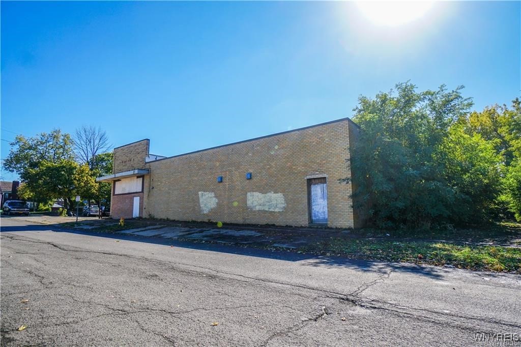 photo 2 : 1035 Cleveland Avenue, Niagara Falls NY 14305