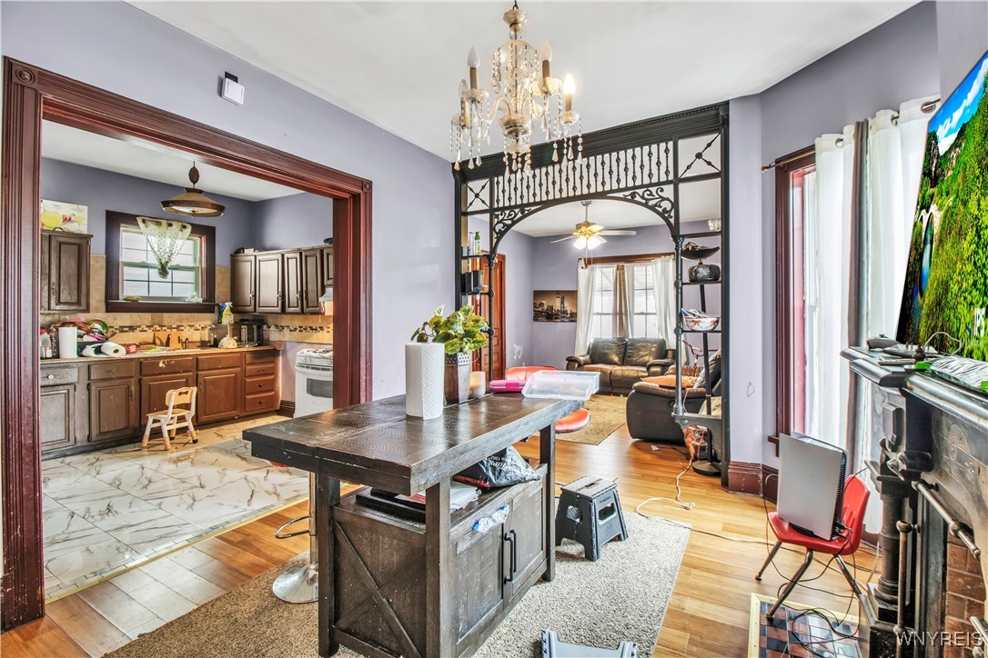 photo 4 : 938 Niagara Street, Buffalo NY 14213