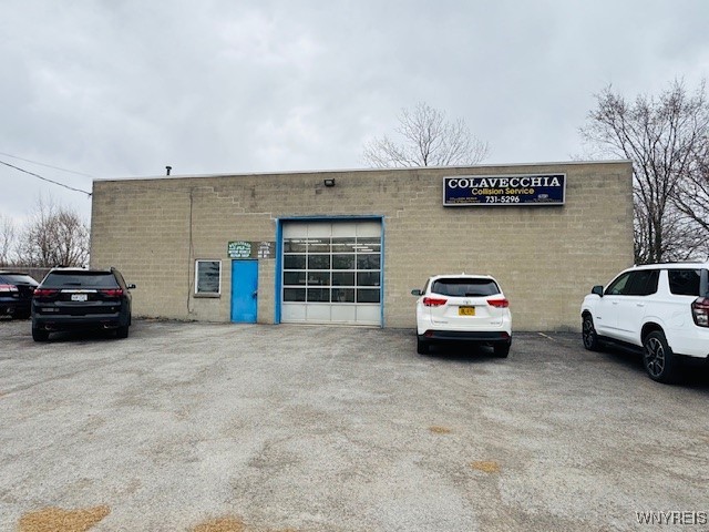 photo k3gvRDjTaW6zsDvUNV9T4TZw: 6607 Walmore Road, Wheatfield NY 14304