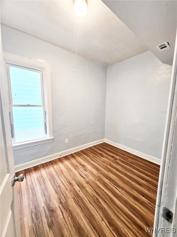 photo 4 : 9 Milton Street, Buffalo NY 14210