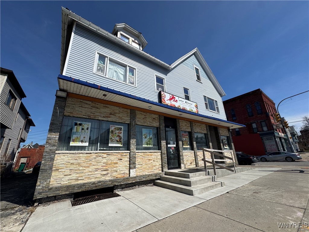 photo 2 : 837 Niagara Street, Buffalo NY 14213