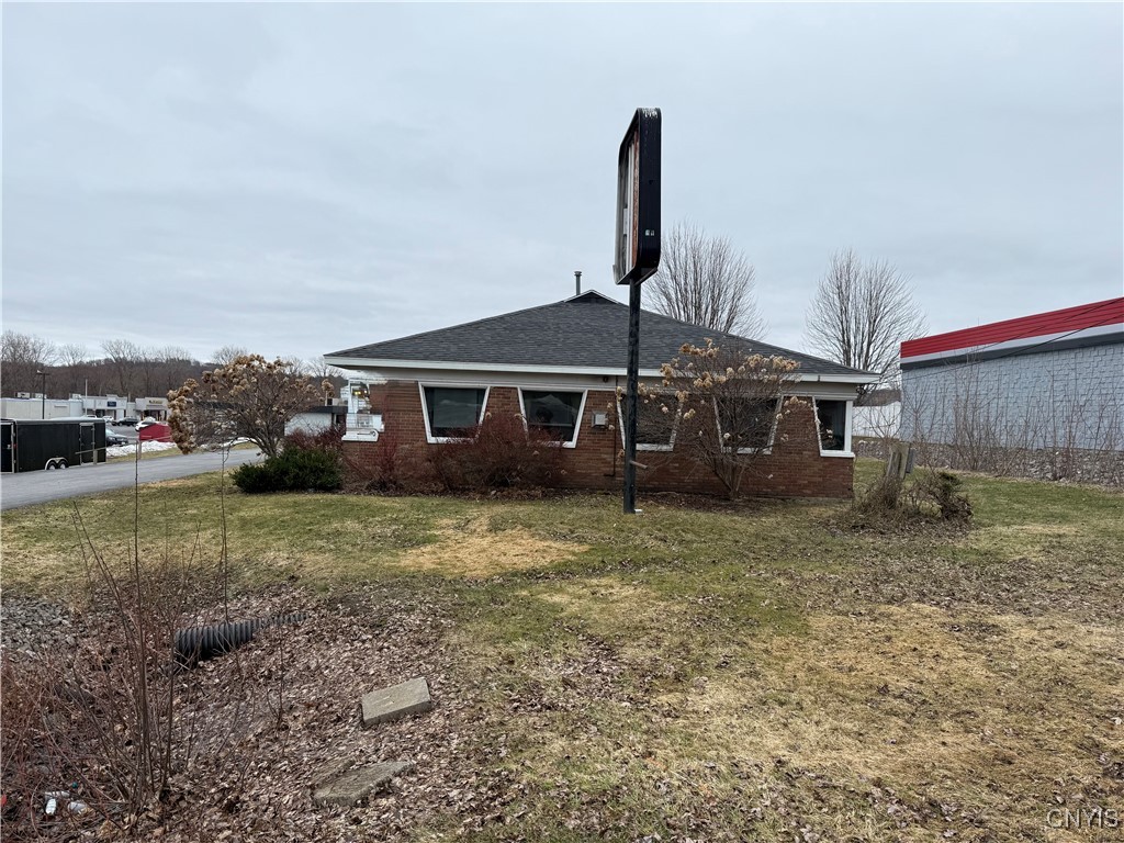 photo 2 : 140 Eastern Boulevard, Watertown City NY 13601