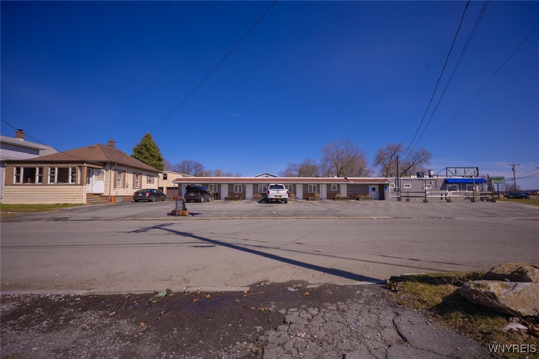 photo 3 : 6908 Buffalo Avenue, Niagara Falls NY 14304