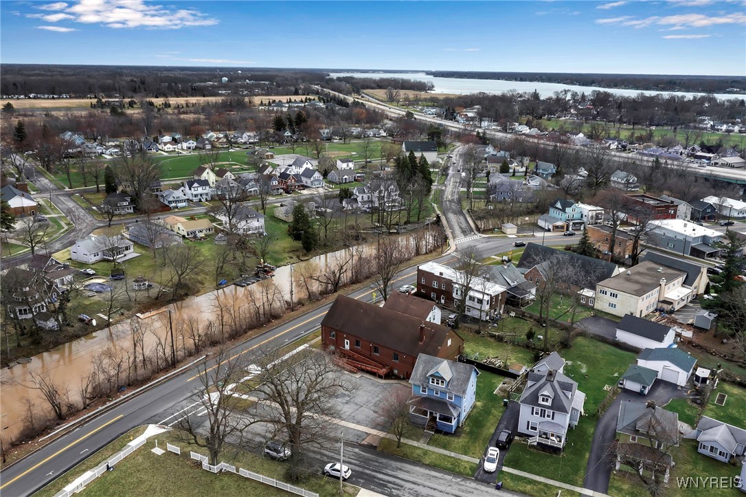 photo 2 : 646 Cayuga Drive, Niagara Falls NY 14304