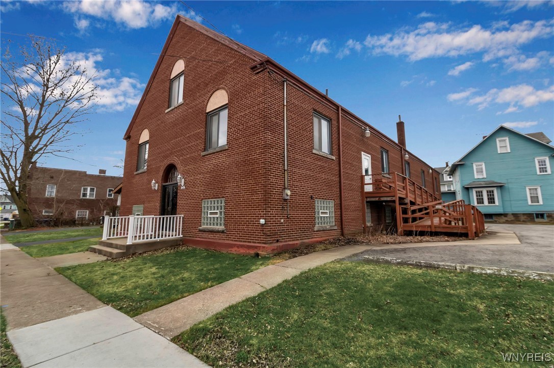 photo 3 : 646 Cayuga Drive, Niagara Falls NY 14304
