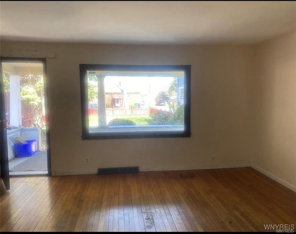 photo 2 : 2405 Michigan Avenue, Niagara Falls NY 14305