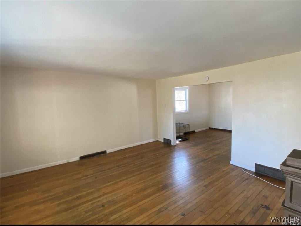photo 3 : 2405 Michigan Avenue, Niagara Falls NY 14305