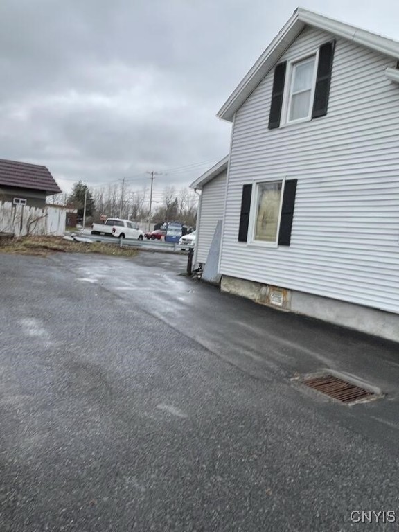 photo ske6de0tqTFc688V-ZeM: 1622 State Street, Watertown City NY 13601