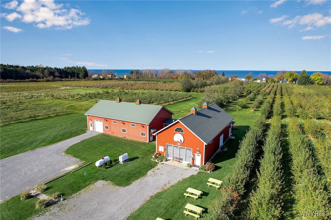 photo aH1m-GI1Yhh8kA: 8503 Lower Lake Road, Somerset NY 14012