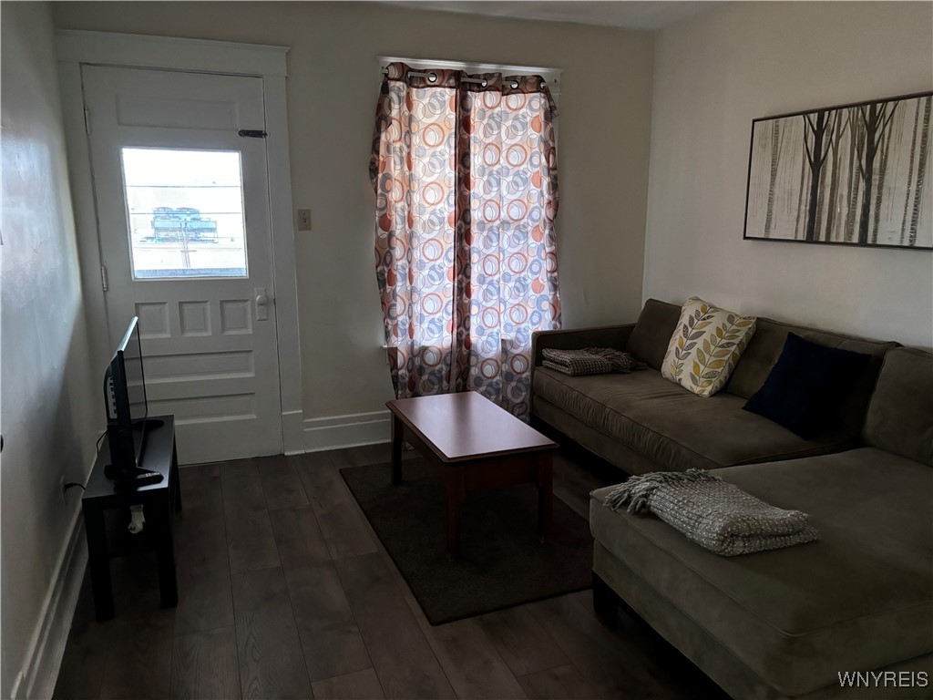 photo 2 : 1726 Elmwood Avenue, Niagara Falls NY 14301