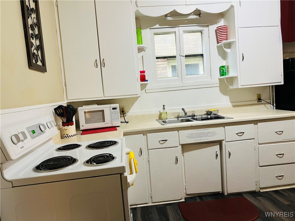 photo tU: 1726 Elmwood Avenue, Niagara Falls NY 14301