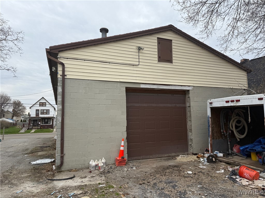 photo 5OQ47mhVacMlnSO3HkQoQOf7BGLuFpou5wm: 136 North Ogden Street, Buffalo NY 14206