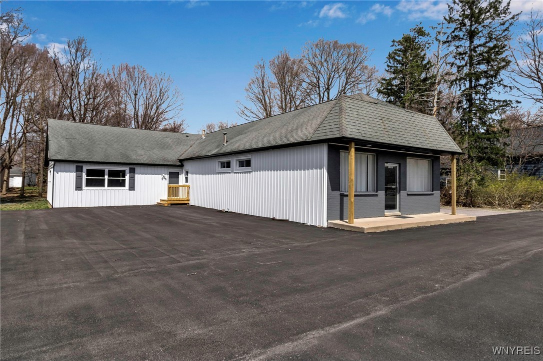 photo 2 : 12482 Broadway Street, Alden NY 14004
