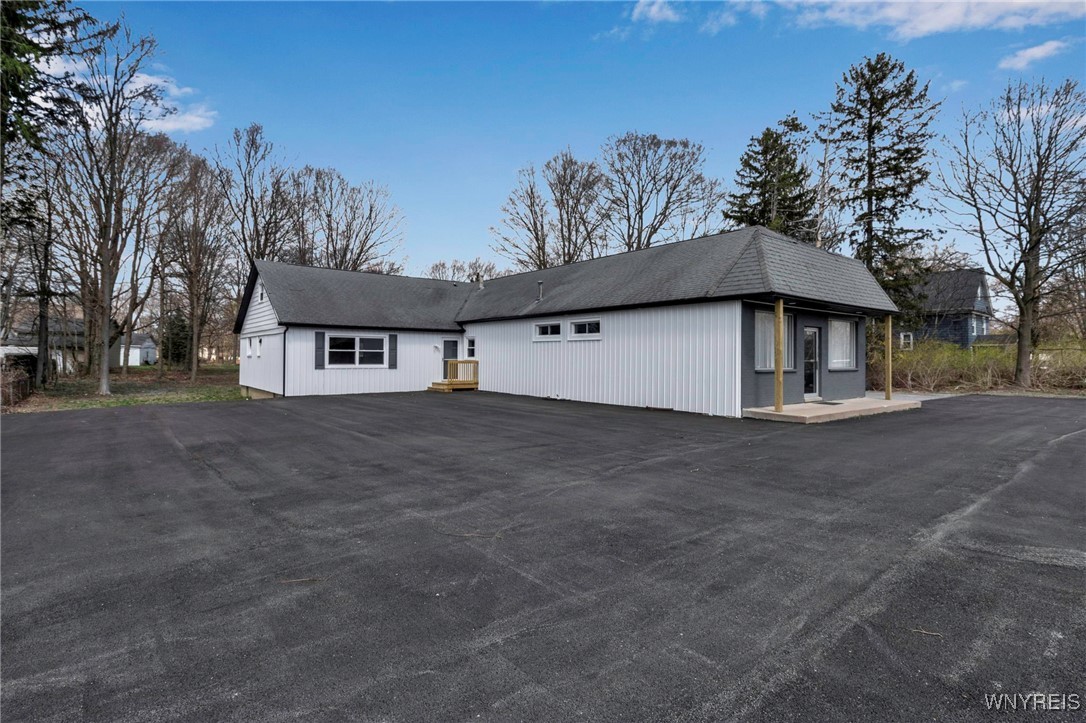 photo 3 : 12482 Broadway Street, Alden NY 14004