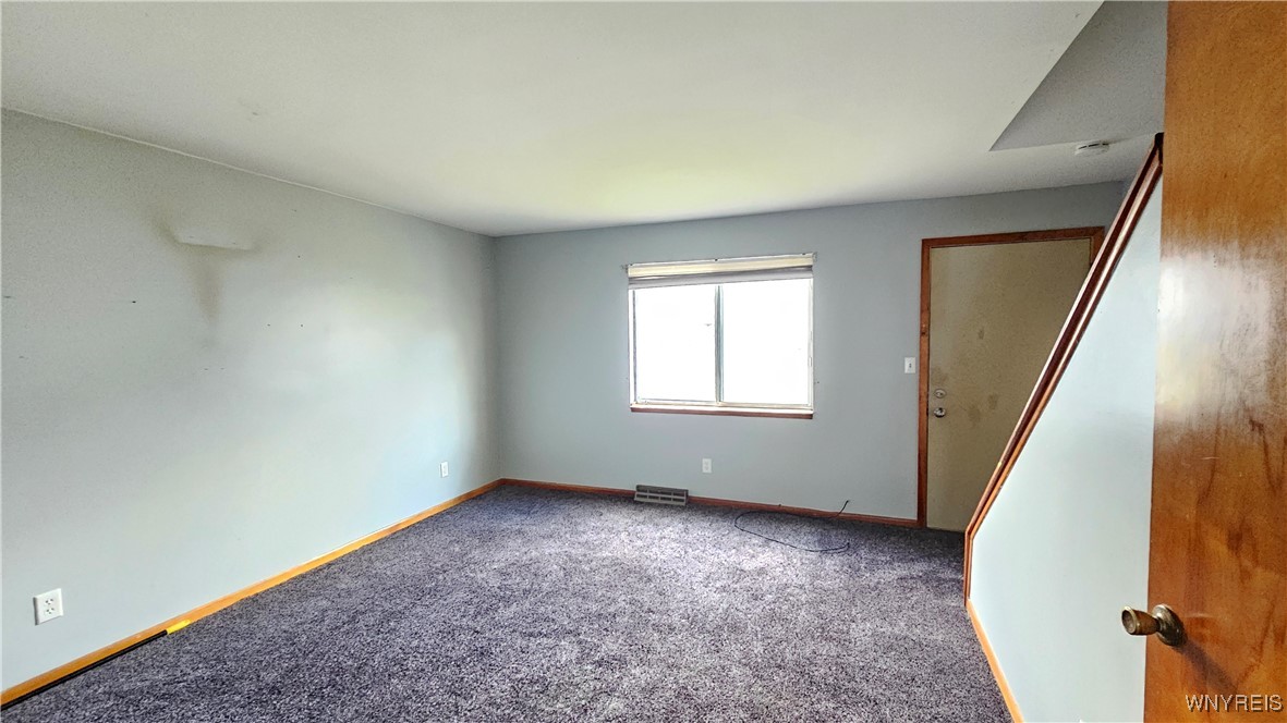 photo KTjhKAuwIsFqj5YWzcUKKzzI00S5Xpqw: 7 Trent D, Cheektowaga NY 14225