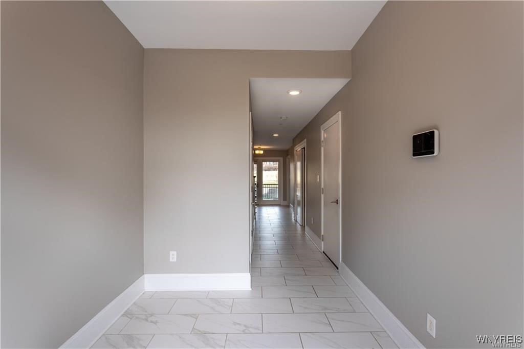 photo 3 : 35 Ojibwa Circle, Buffalo NY 14202