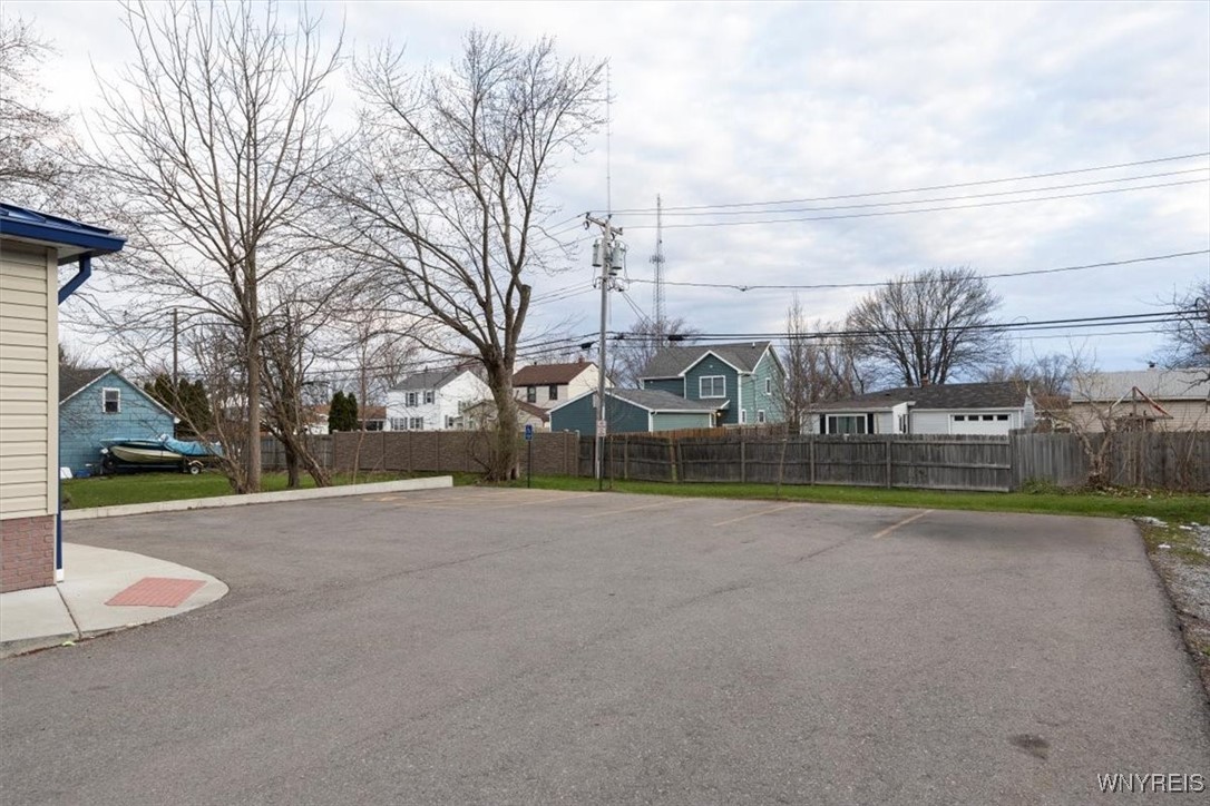 photo LLXJDAJOH22Z6Mzcs-0qp5QC-TzrIQ: 1450 Ridge Road, West Seneca NY 14218