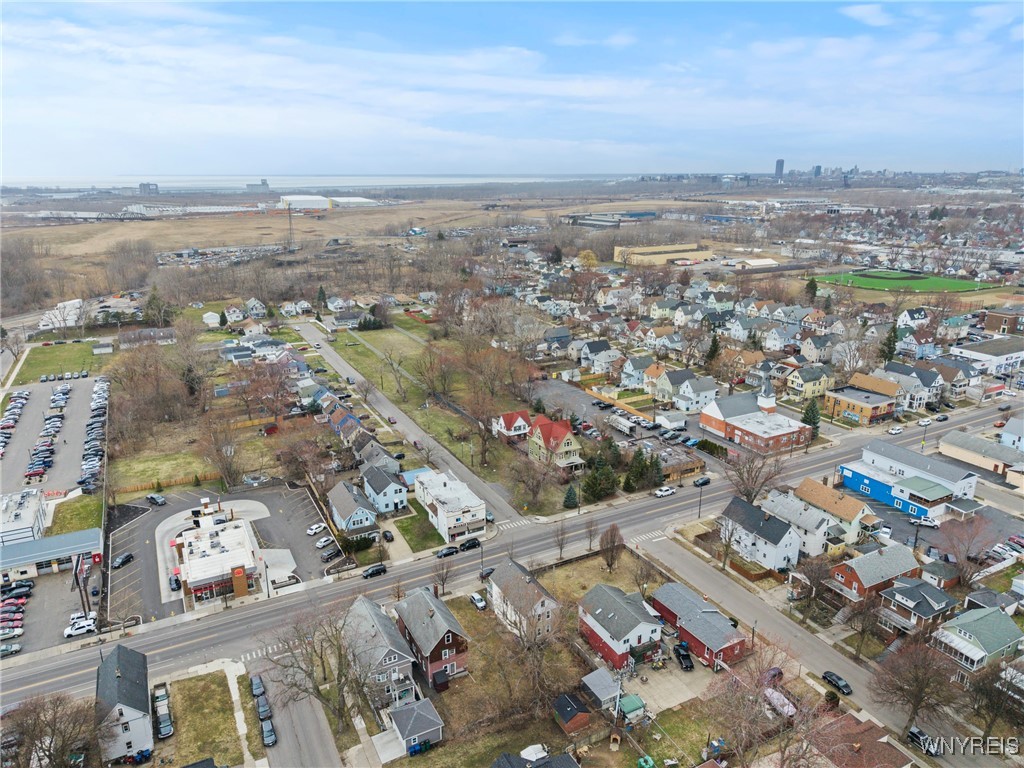 photo QWyHSz-1tSwsPWCRZHb20I: 2332 South Park Avenue, Buffalo NY 14220