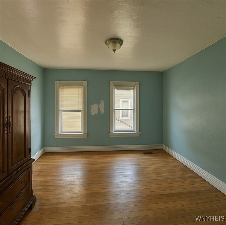 photo WUHOiJAq61NHojcBDnieko: 1335 Niagara Avenue, Niagara Falls NY 14305