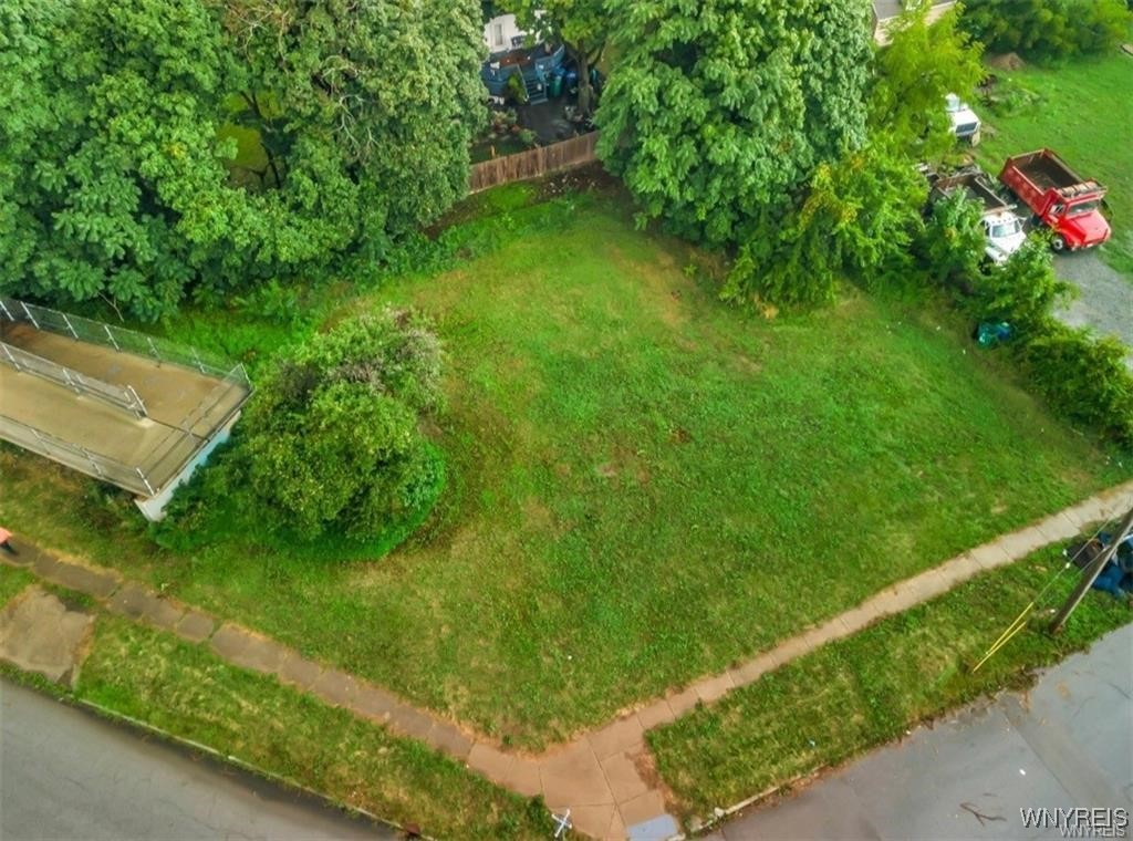 photo cemeOmGYkE: 24 Locust Street, Buffalo NY 14204