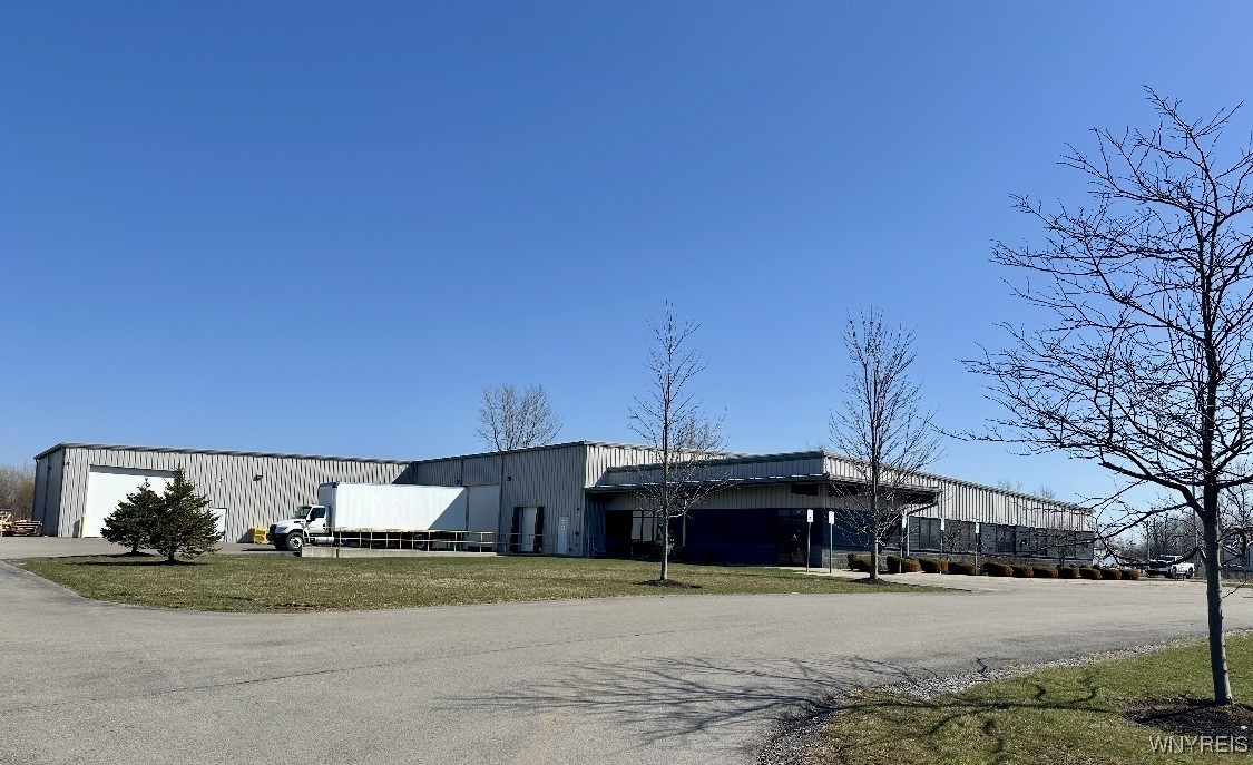 photo undefined: 18 Lancaster Parkway, Lancaster NY 14086