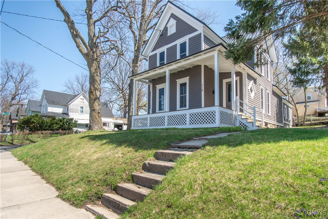 photo Q1AOg: 718 Leray Street, Watertown City NY 13601