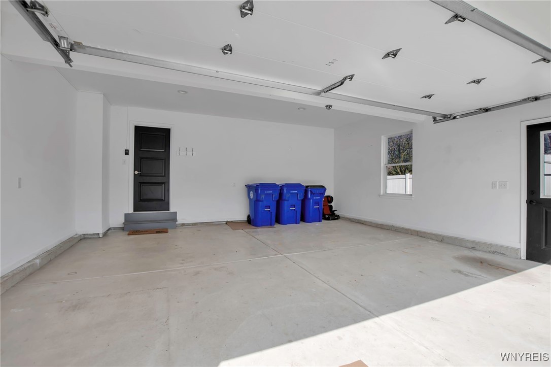 photo undefined: 6 Rolling Woods Lane, West Seneca NY 14224