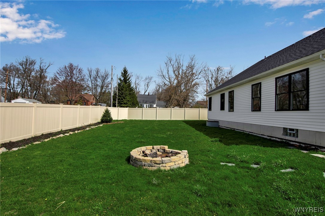 photo 3 : 6 Rolling Woods Lane, West Seneca NY 14224