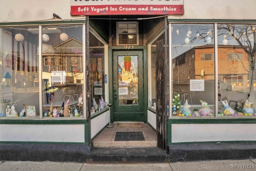photo jdL9IYfnTc8Ad7KxU: 1983 South Park Avenue, Buffalo NY 14220