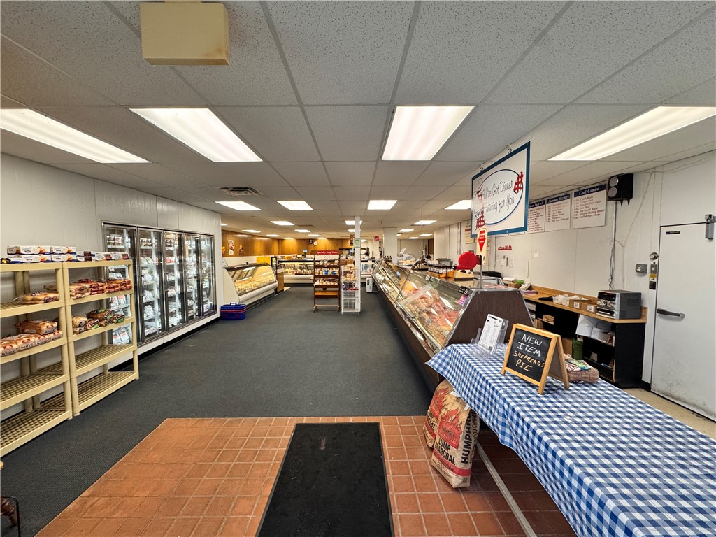 photo atUfMwhWVFeWP4P3ALA: 8670 Main Street, Clarence NY 14221