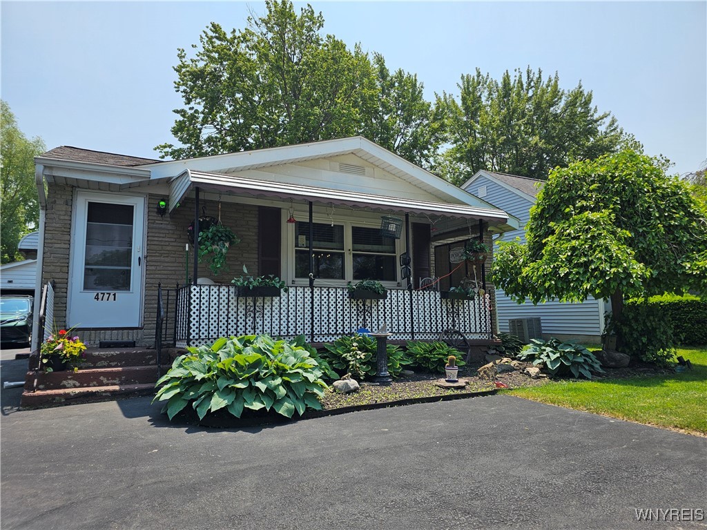 photo MN27I7XU: 4771 Lake Shore Road, Hamburg NY 14075