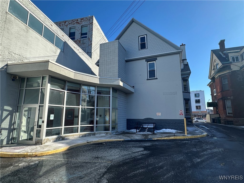 photo 4 : 1160 Main Street, Buffalo NY 14209