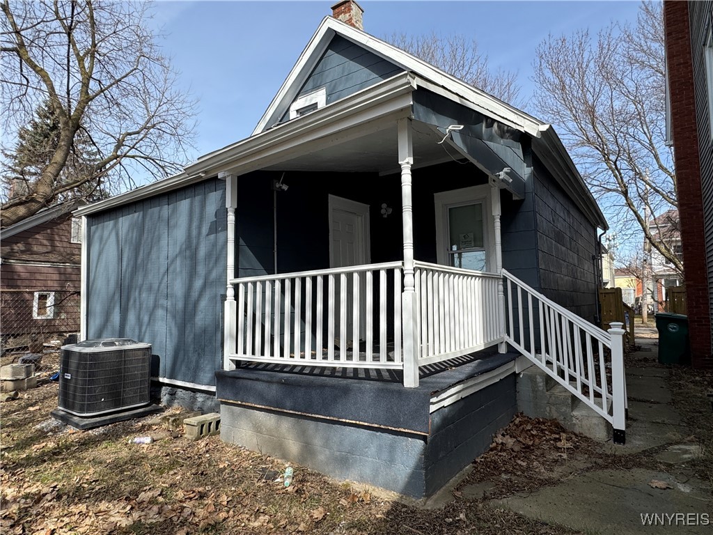 photo 2 : 1809 Willow Avenue, Niagara Falls NY 14305