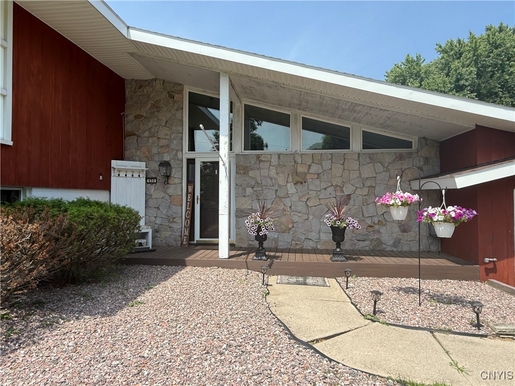 photo 2 : 450 Harris Drive, Watertown City NY 13601