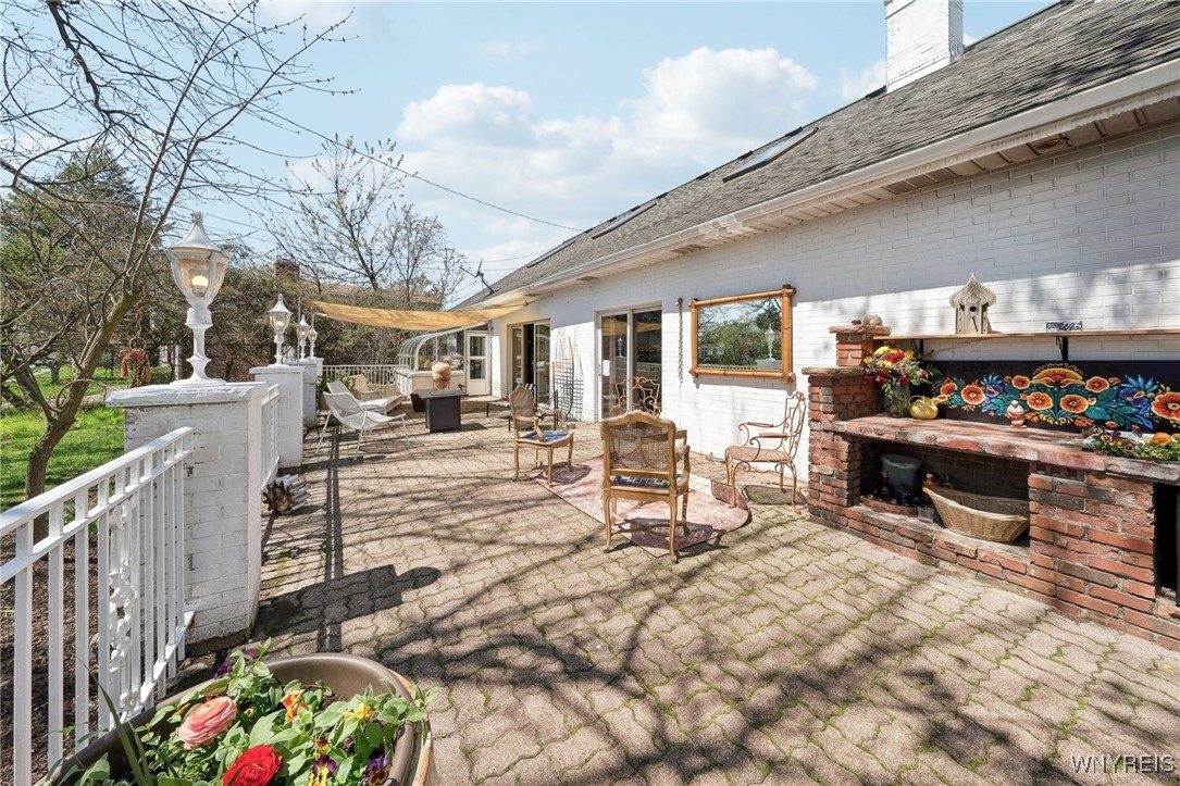 photo ak: 280 Pine Ridge Road, Cheektowaga NY 14225