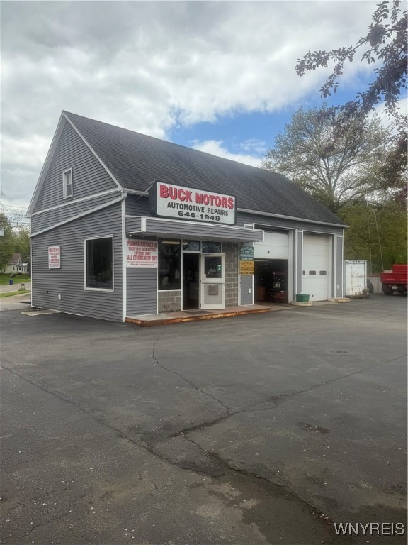 photo 2 : 4545 Clark Street, Hamburg NY 14075