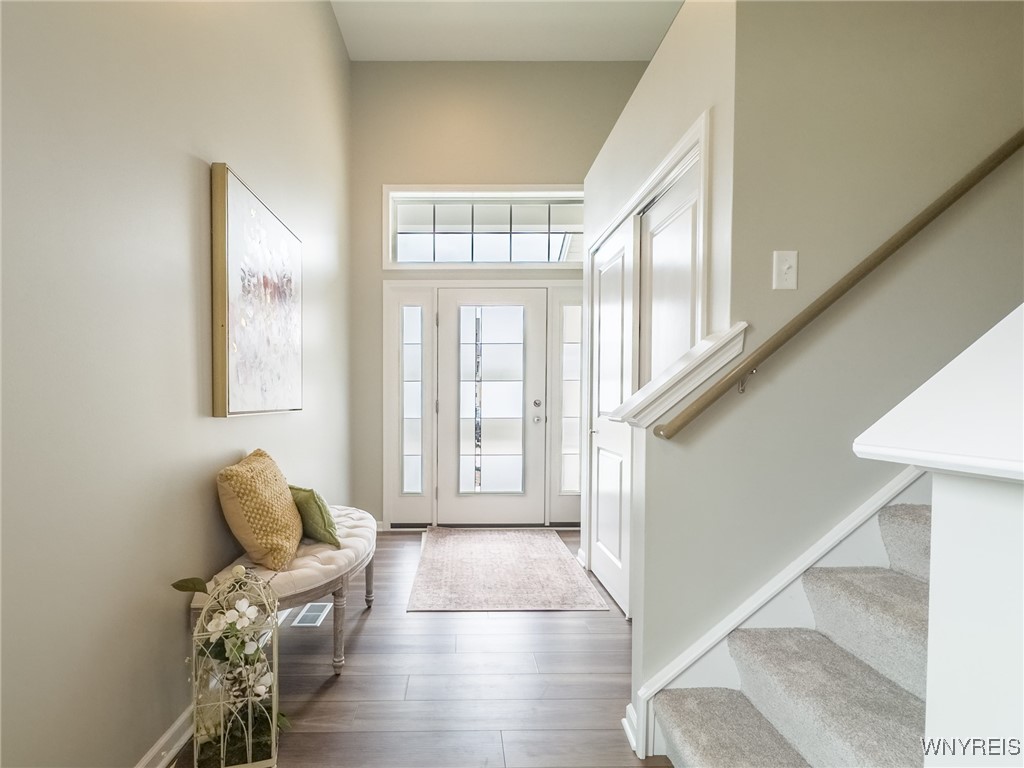 photo undefined: 70 Cloverleaf Court 2, Cheektowaga NY 14043