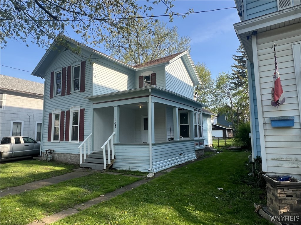 photo 1WMY-3nX6IF2hW03gPo0rHDYS50: 107 Spalding Street, Lockport City NY 14094