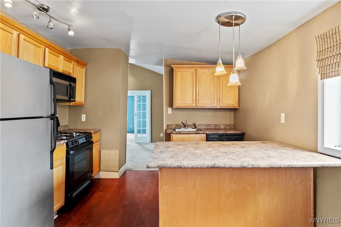 photo 4 : 220 Clover Place, Cheektowaga NY 14225