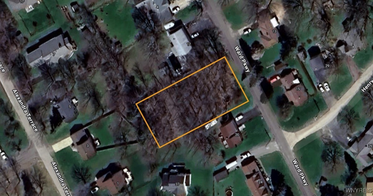 photo 23YHx2ilvlefs: 00 Ward Parkway, Evans NY 14006