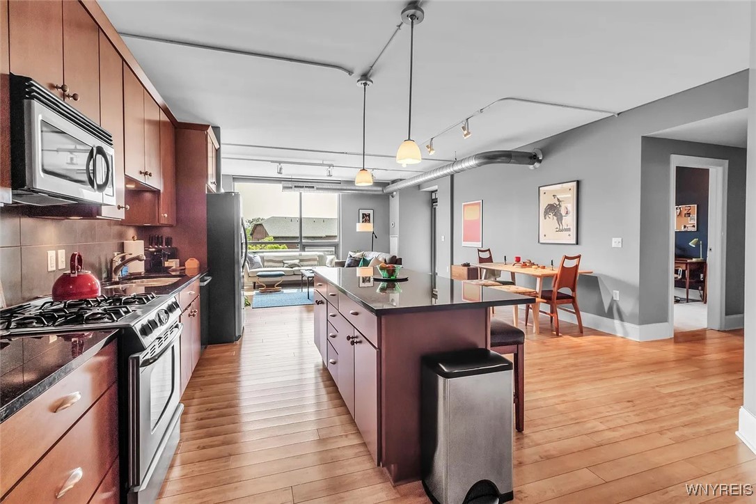 photo 58MLy8hI8bo: 132 Lakefront Boulevard 105, Buffalo NY 14202
