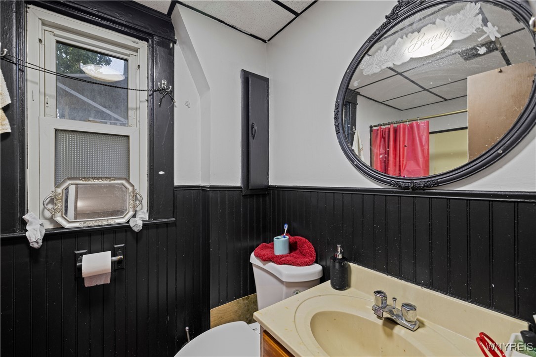 photo 41nWqDjpJdyguubDg: 451 20th Street, Niagara Falls NY 14303