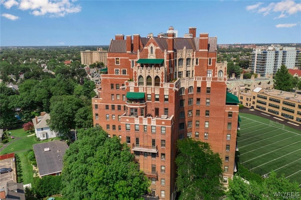 photo kNU69cWo3JZQeNmUAXdHL5aZM: 800 West Ferry Street 9D, Buffalo NY 14222